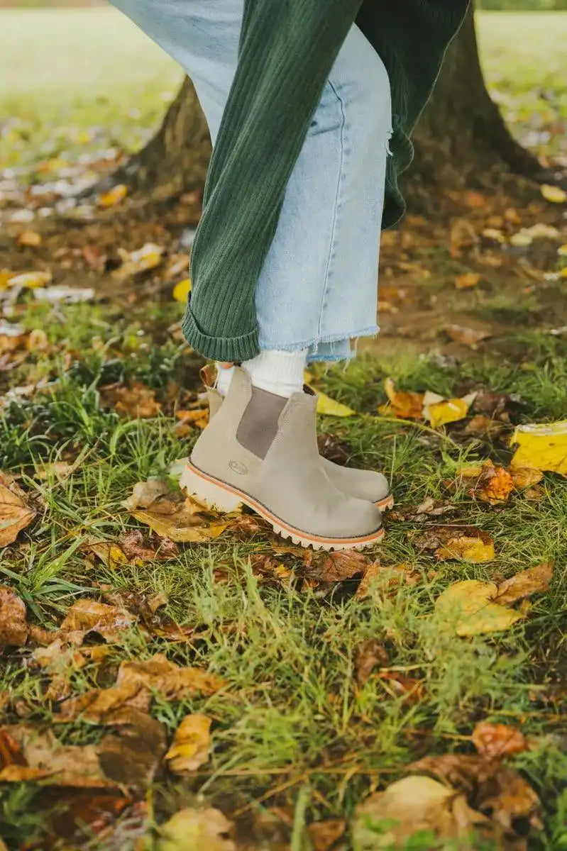 Women's Fields Chelsea Waterproof Boot